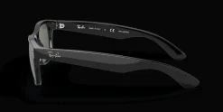 Ray-Ban New Wayfarer Classic RB2132 901/58 Solglasögon